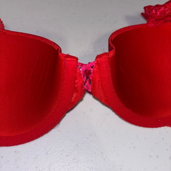Victoria's Secret Red Lace Bra - Picture 5 of 7